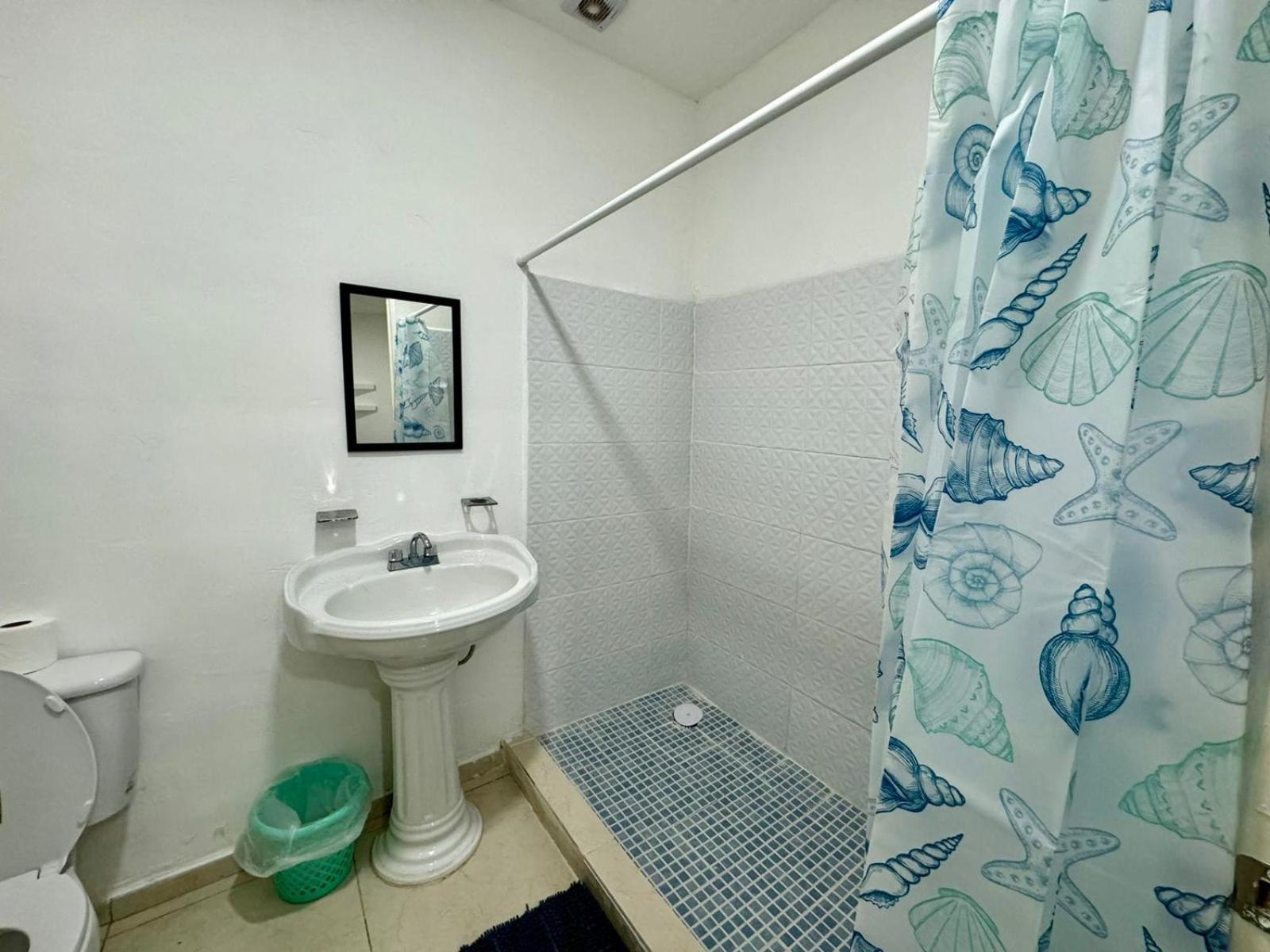 Quadruple Room Private Bathroom